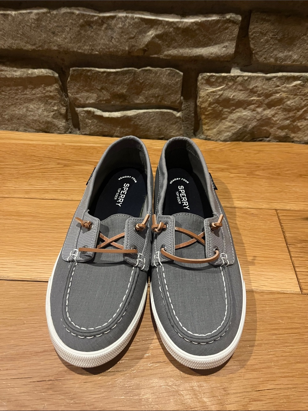 Sperry Gray Canvas Boat Shoes with Brown Laces Size 10 - Picture 2 of 11